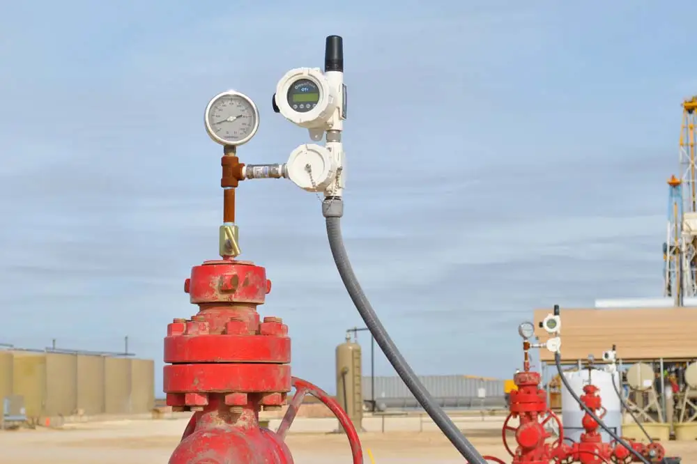 (Automated Remote Oil Well Pressure Monitoring)