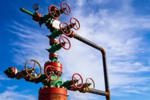 مانیتورینگ تجهیزات سرچاهی نفت با اینترنت اشیا (IoT)